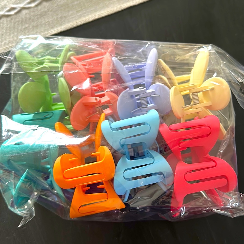 All the trend flower large hair clips multiple colors 8 in total